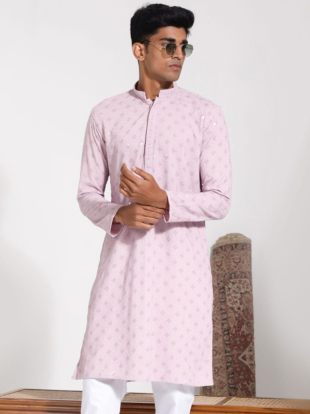 

VASTRAMAY Ethnic Motifs Embroidered Sequinned Straight Kurta, Pink