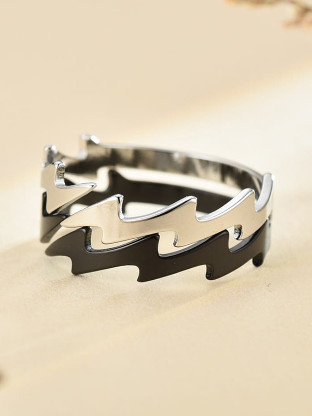 

SALTY Men Stainless Steel Band Ring, Silver