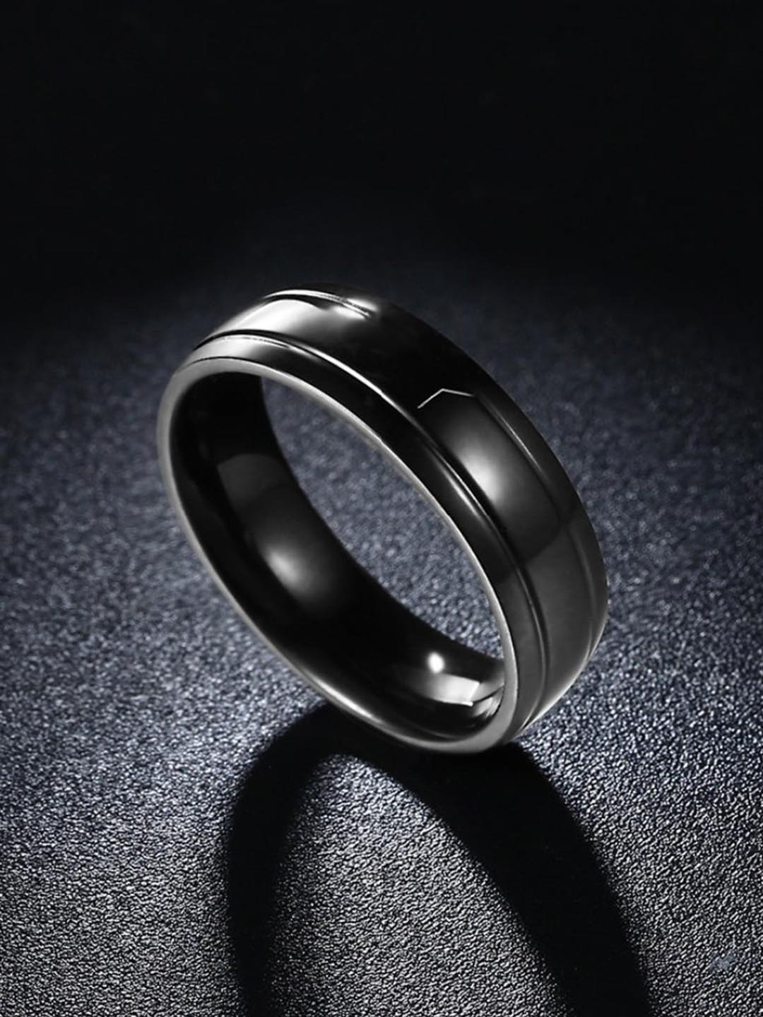 

SALTY Men Stainless Steel Finger Ring, Black