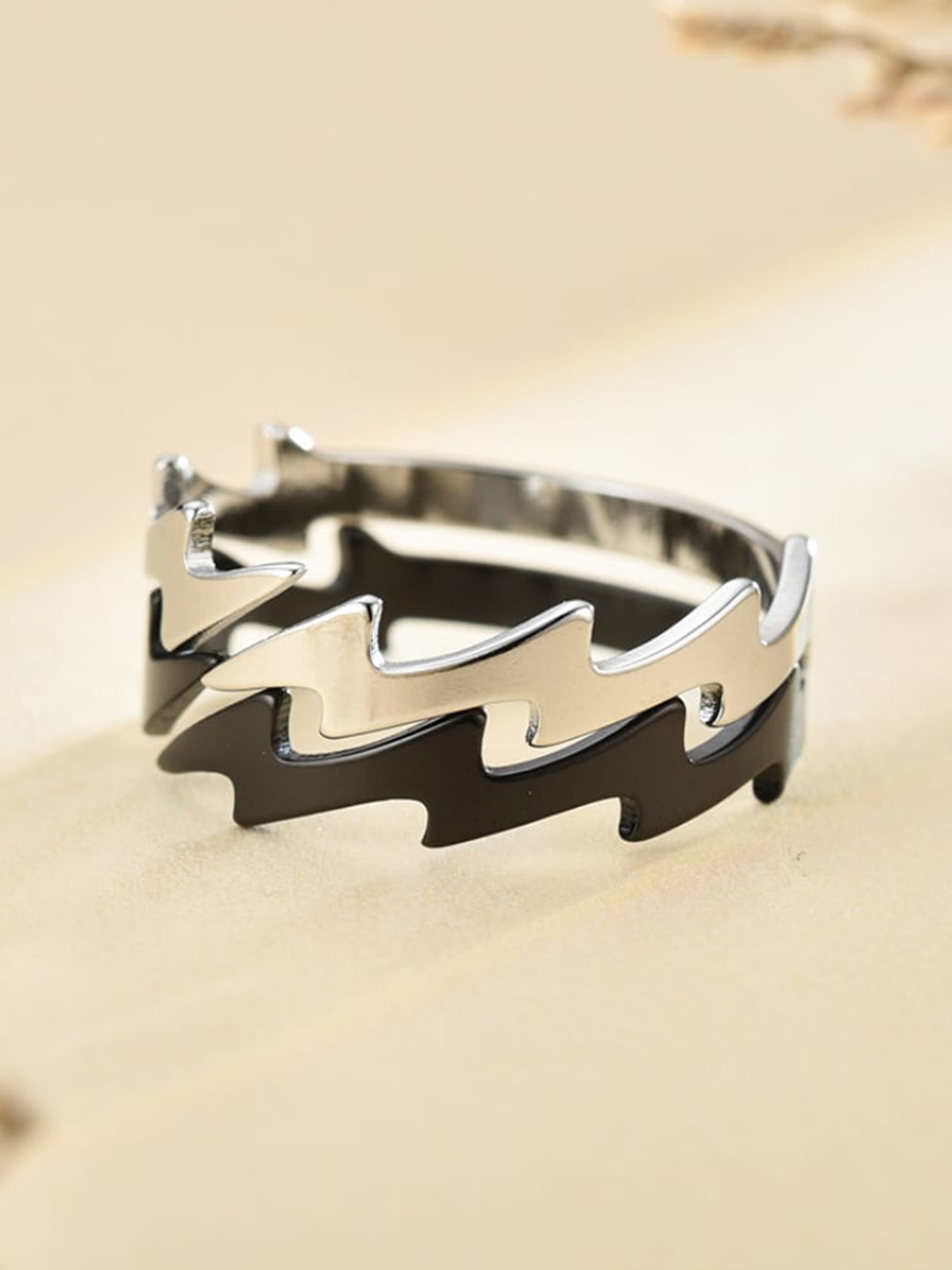 

SALTY Men Stainless Steel Panther Finger Ring, Silver