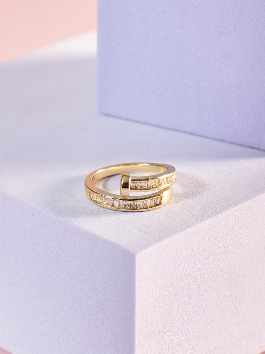 

SALTY Artificial Stones Studded Finger Ring, Gold