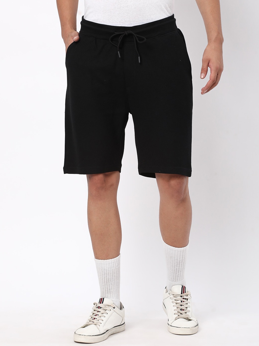 

R&B Men Mid-Rise Cotton Shorts, Black