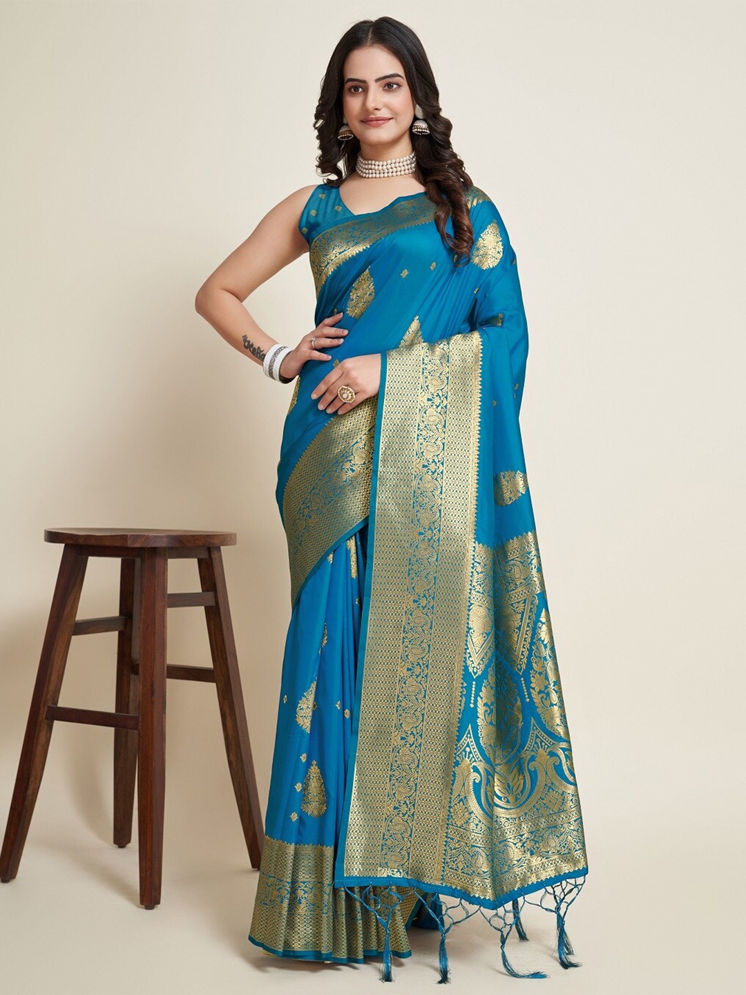 

Mitera Ethnic Motifs Woven Design Zari Banarasi Saree, Teal