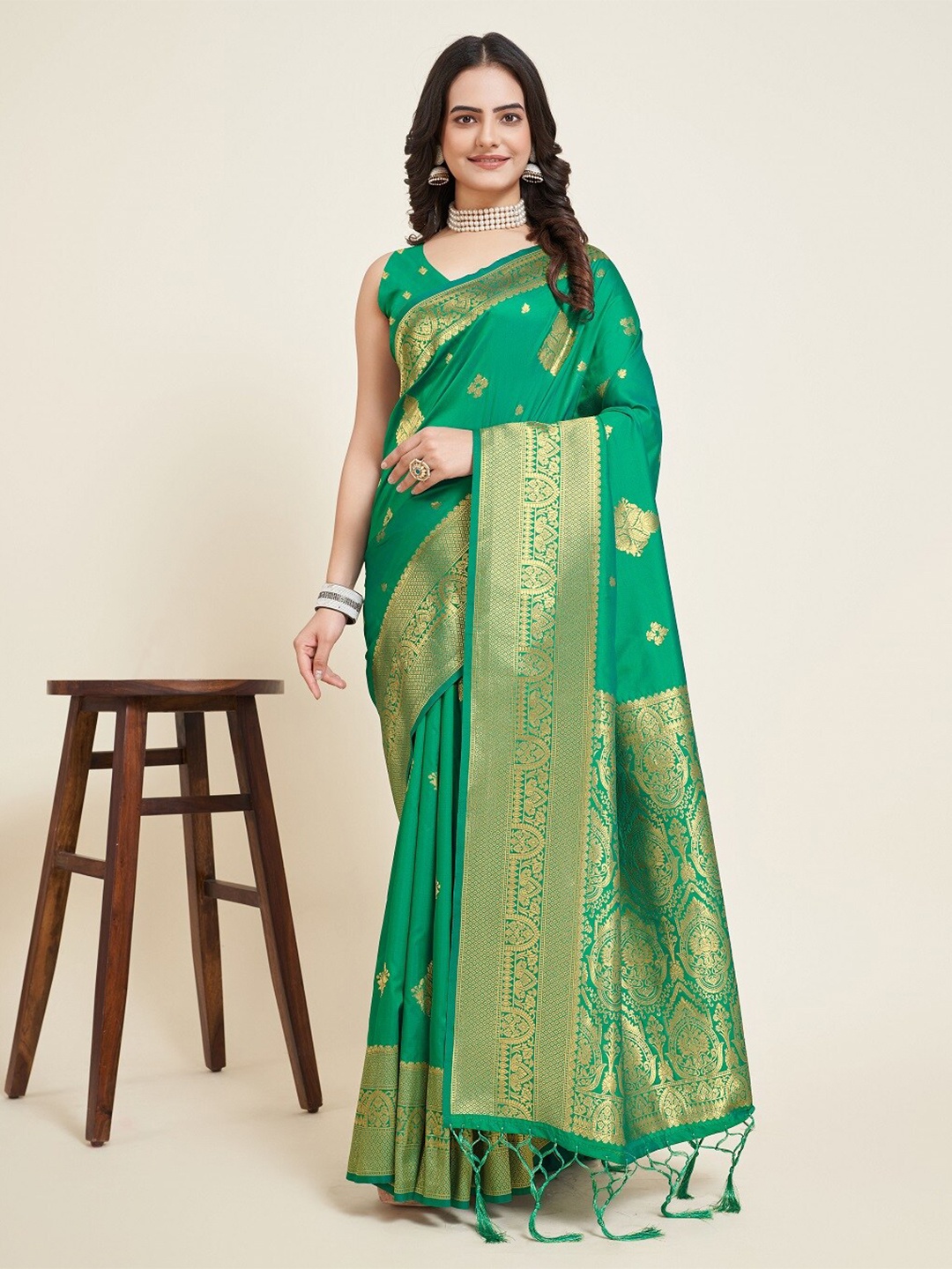 

Mitera Ethnic Motifs Woven Design Zari Banarasi Saree, Green