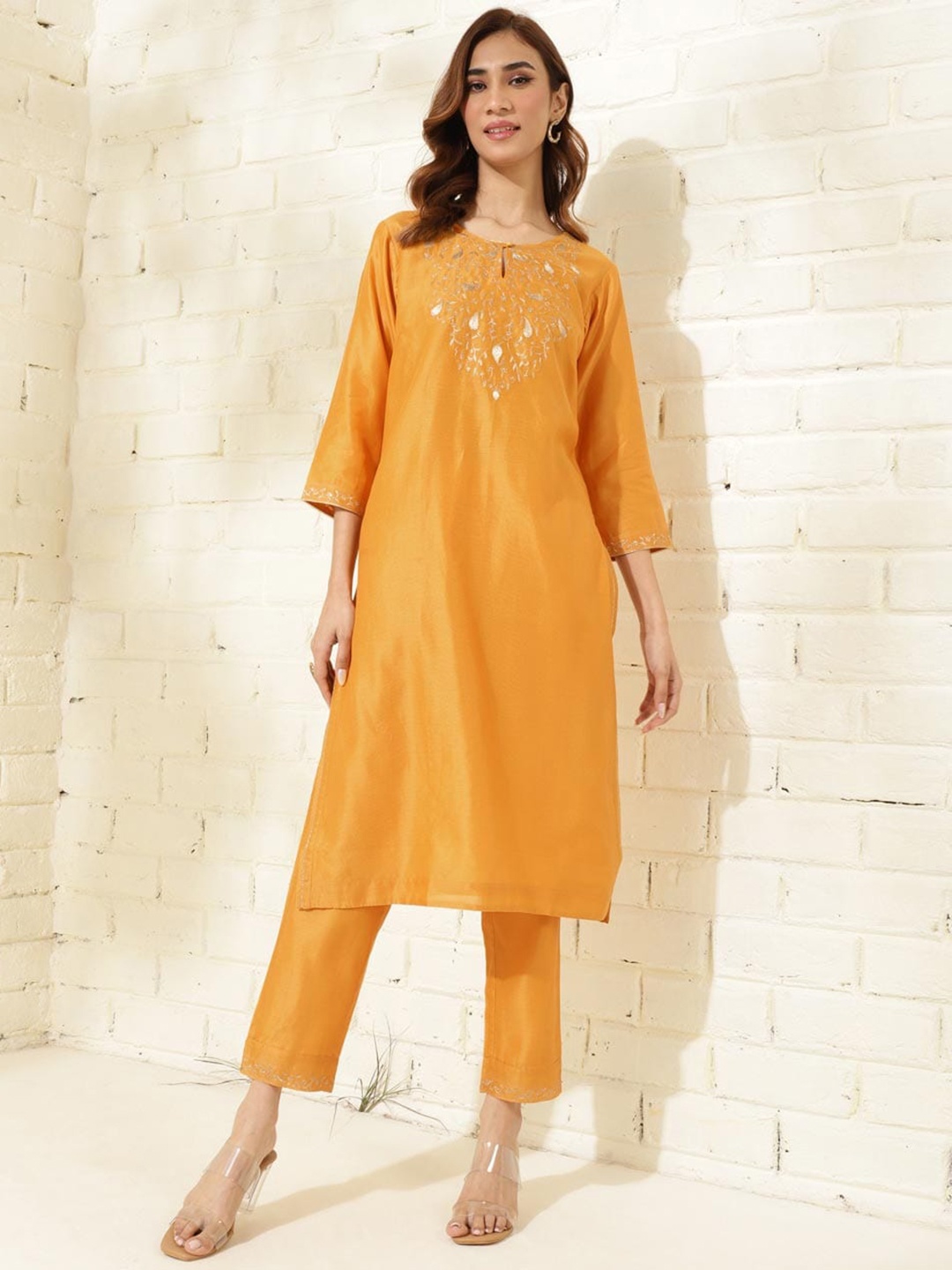 

Fabindia Paisley Yoke Design Thread Work Cotton Silk Straight Kurta With Trousers, Mustard
