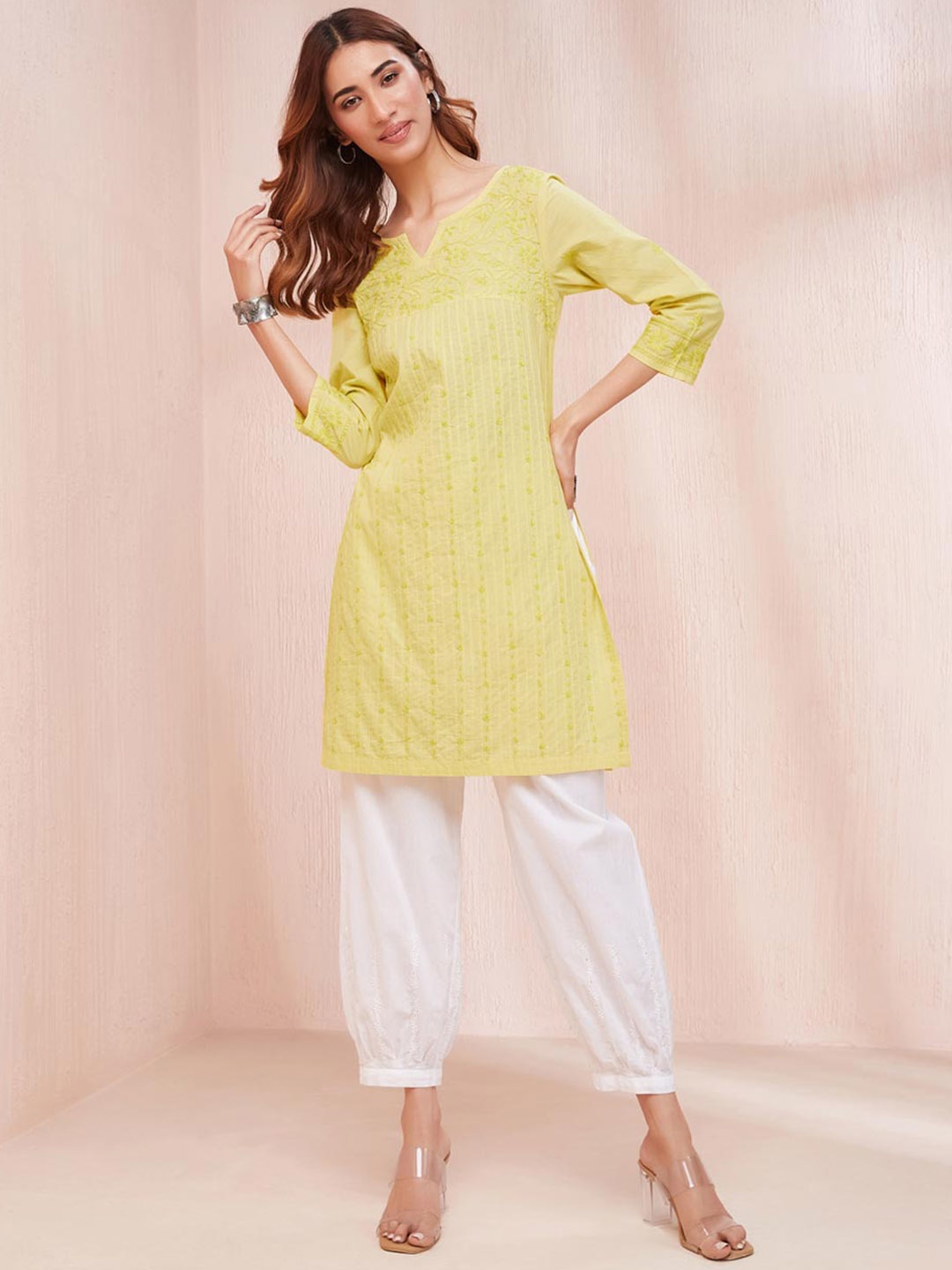 

Fabindia Floral Embroidered Chikankari Thread Work Cotton Kurta, Yellow