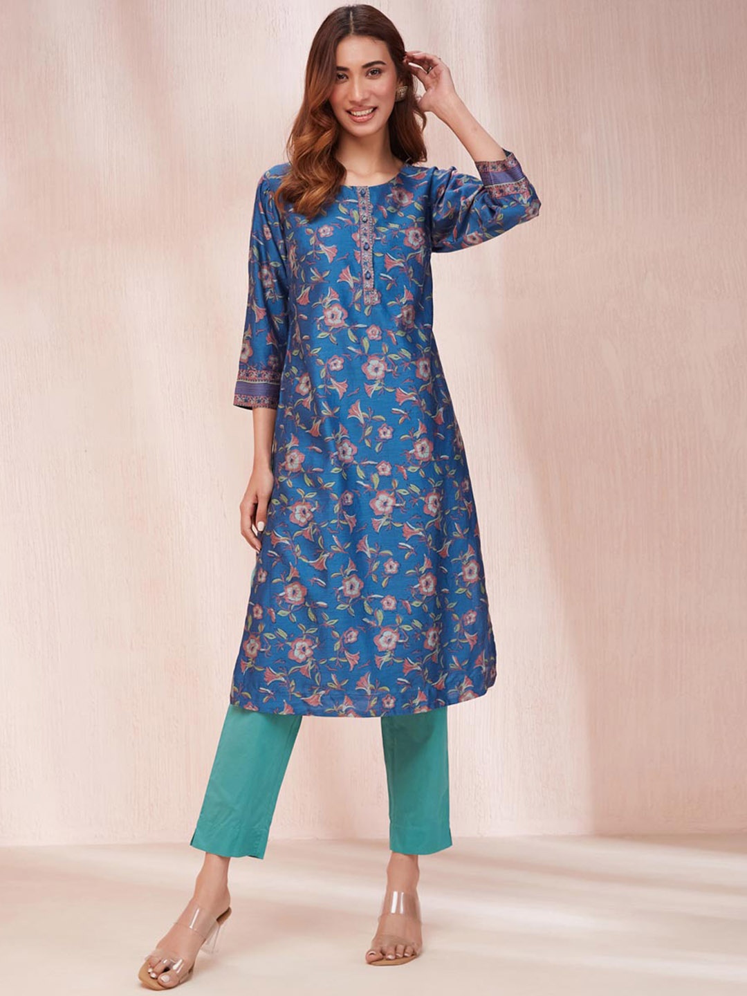 

Fabindia Floral Printed Round Neck Cotton Silk Straight Kurta, Blue