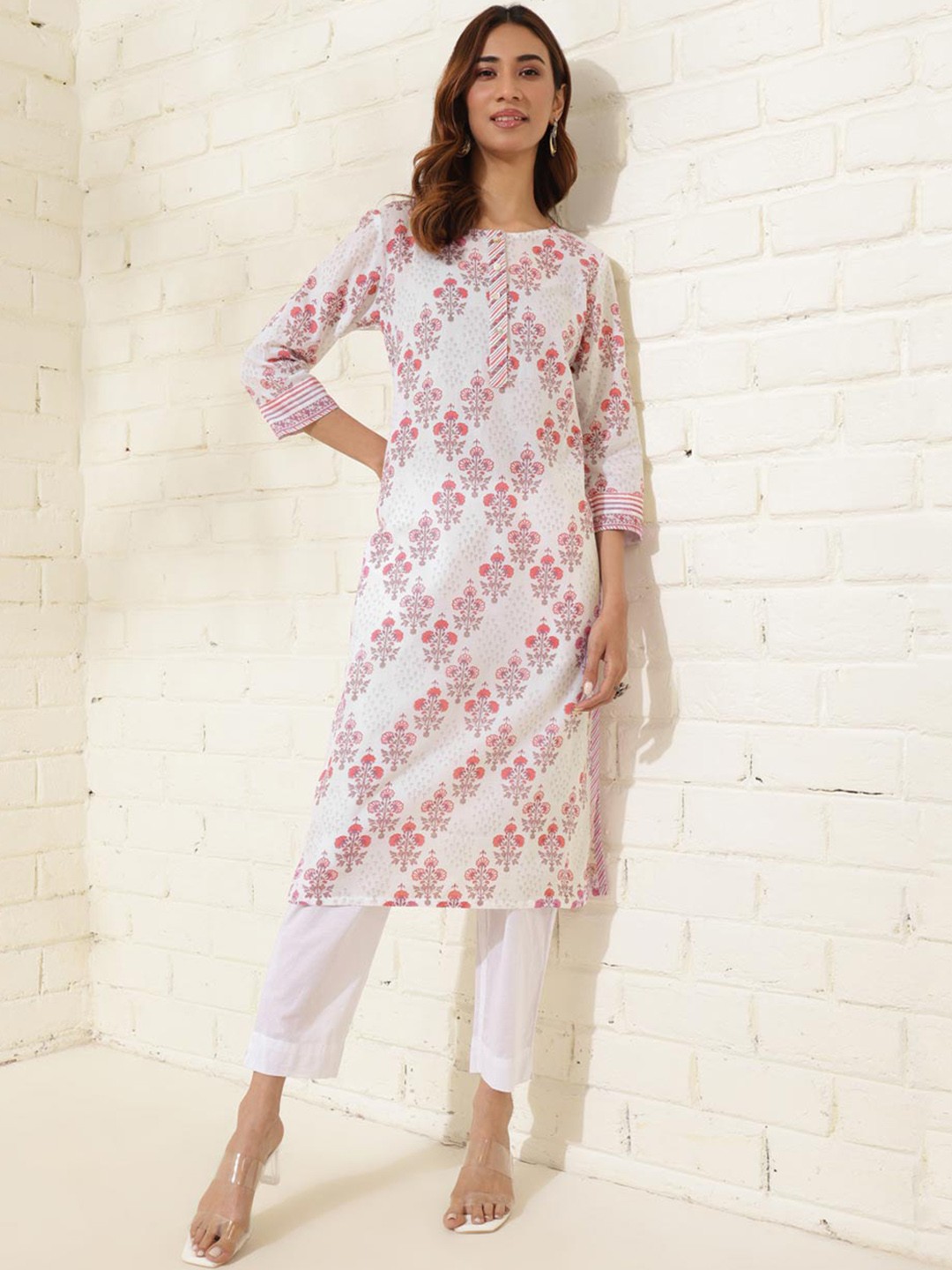 

Fabindia Floral Printed Round Neck Cotton A-Line Kurta, White