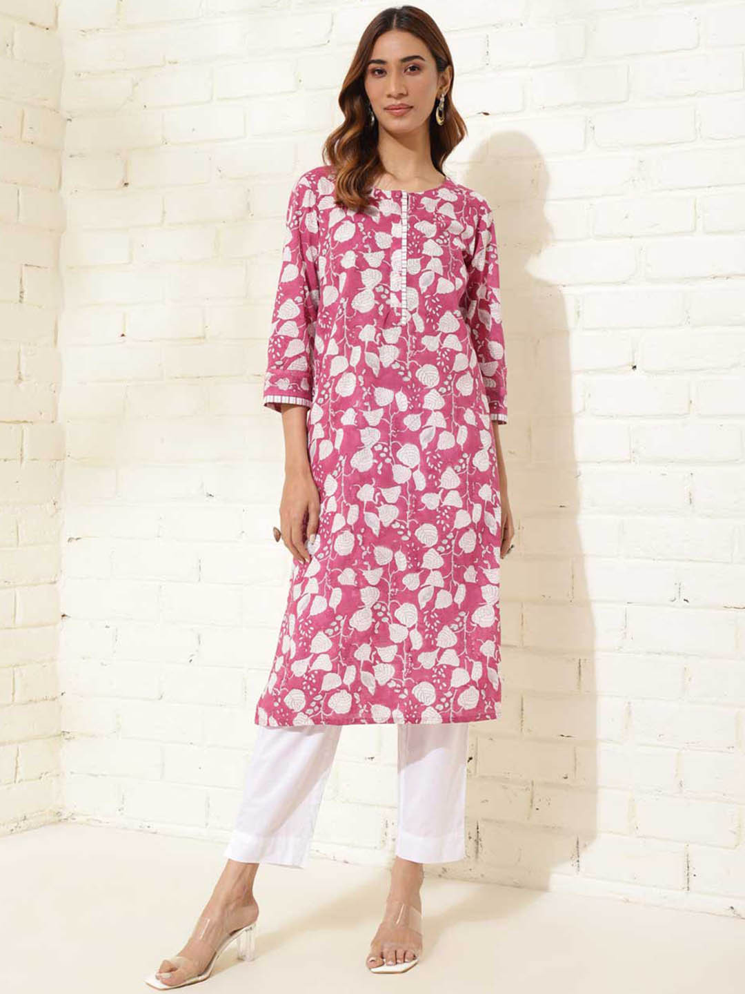 

Fabindia Ethnic Motifs Printed Round Neck Three-Quarter Sleeves Cotton Kurta, Purple