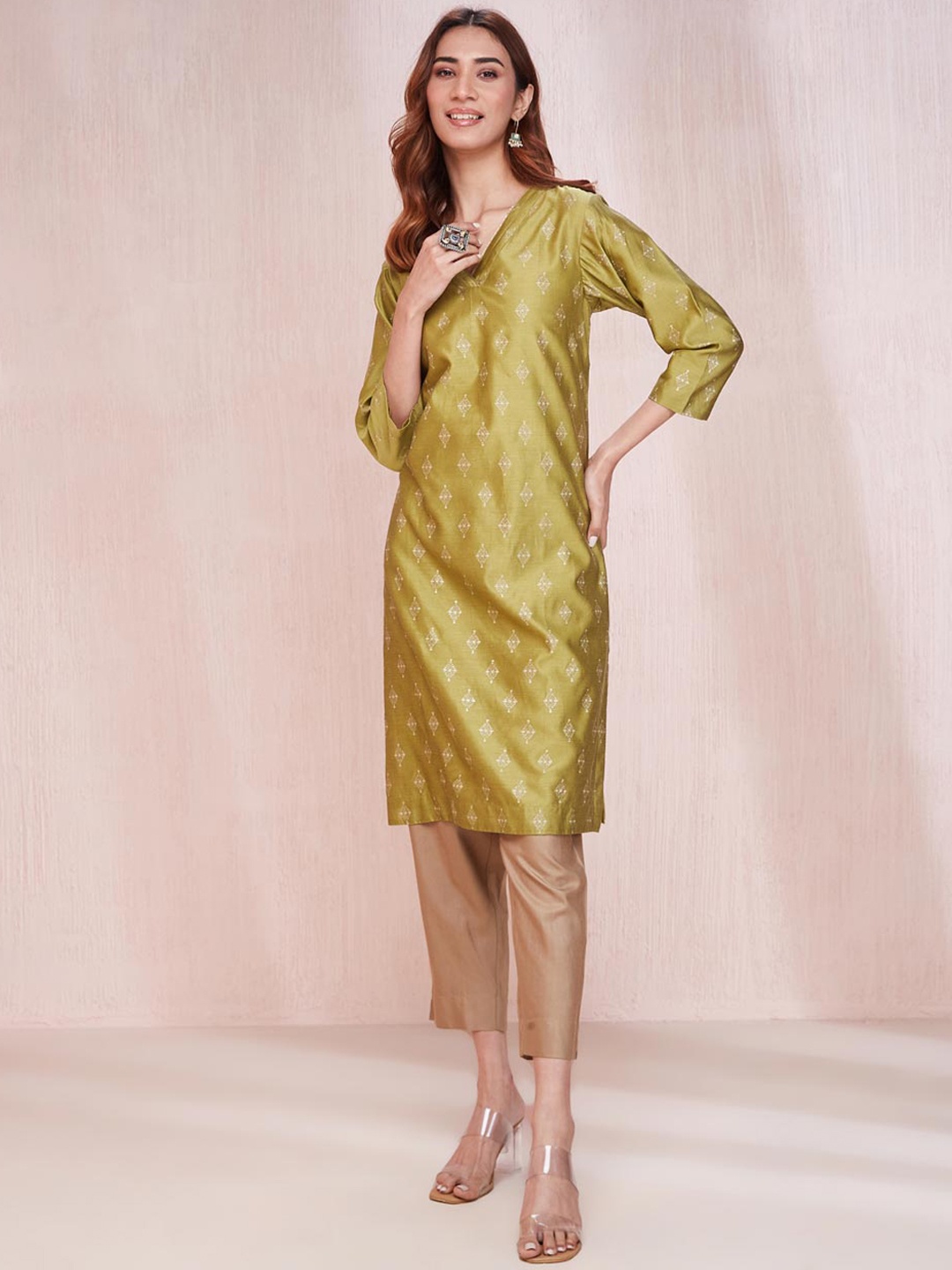 

Fabindia Printed V- Neck Three-Quarter Sleeves Cotton Silk Kurta, Green