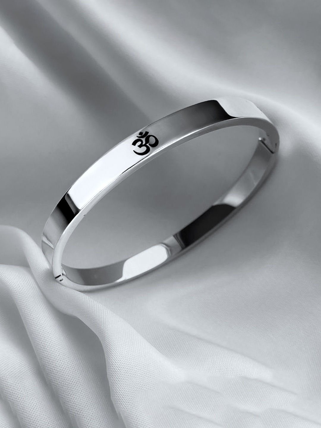 

MEENAZ Men Temple Silver-Plated Anti Tarnish Om Kada Bracelet