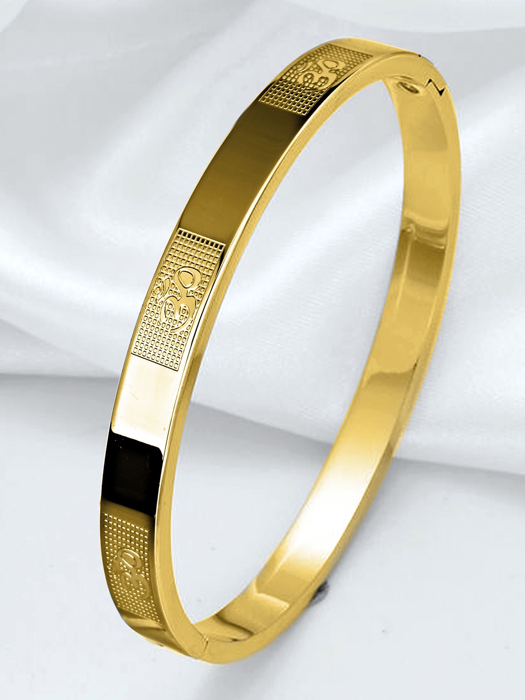 

MEENAZ Men Gold-Plated Kada Bracelet