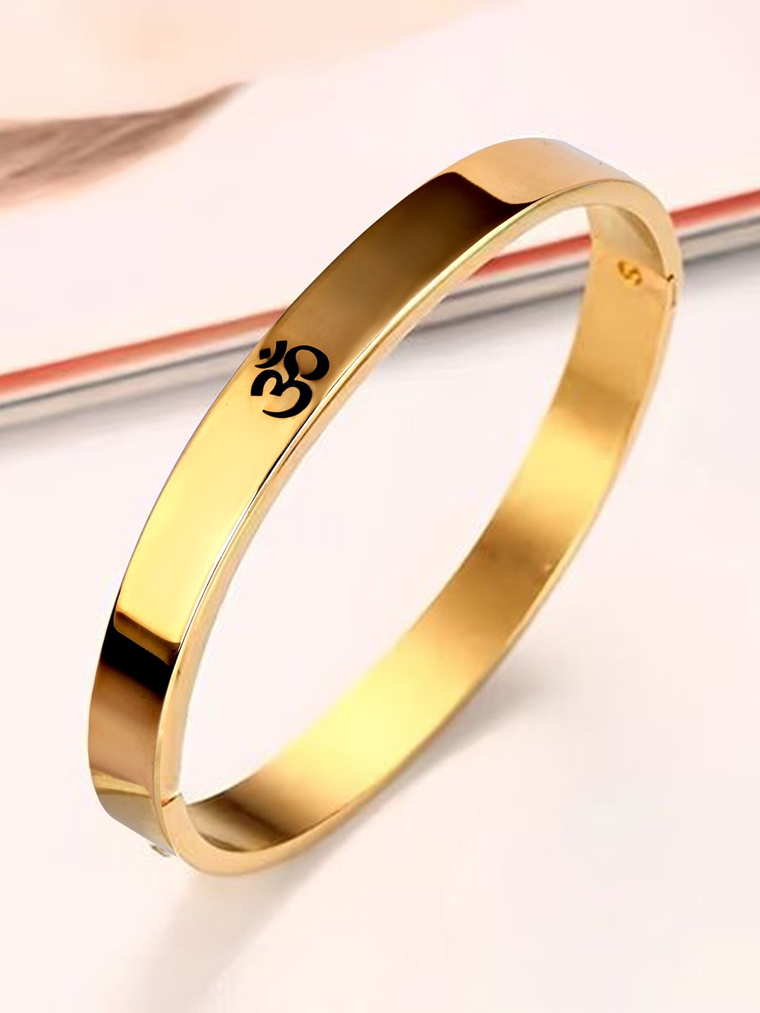 

MEENAZ Men Stainless Steel Gold Plated Bangle-Style Bracelet