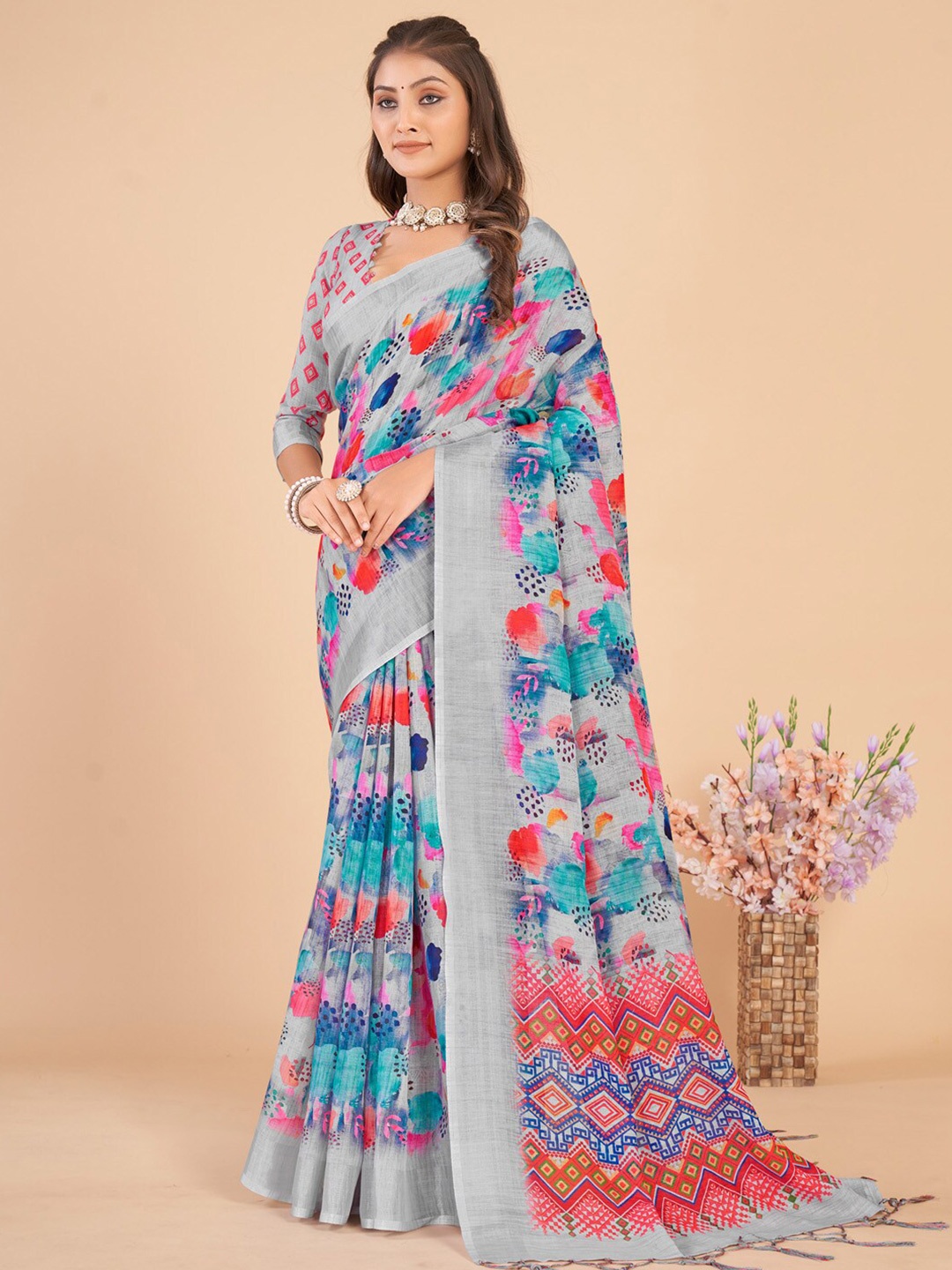 

Anouk Abstract Printed Saree, Grey