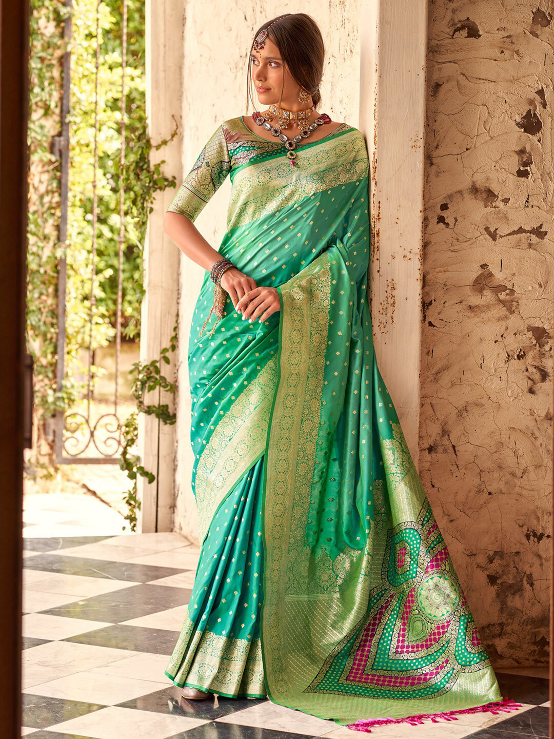 

Anouk Ethnic Motifs Zari Banarasi Saree, Sea green