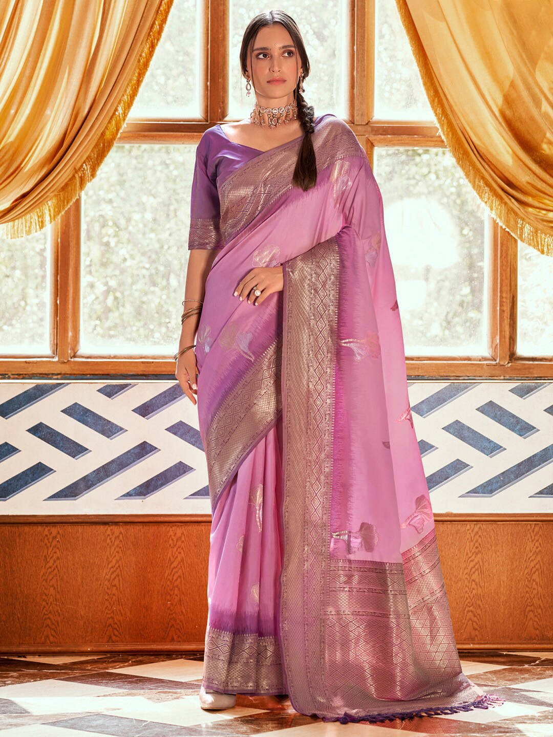 

Anouk Ethnic Motifs Woven Design Zari Banarasi Saree, Pink