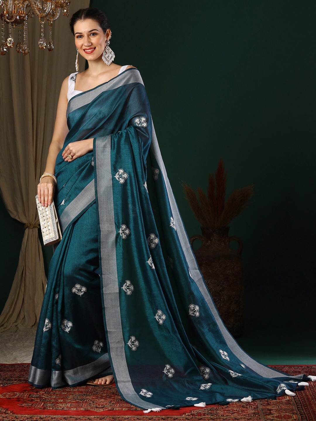 

Anouk Rustic Floral Embroidered Art Silk Saree, Teal
