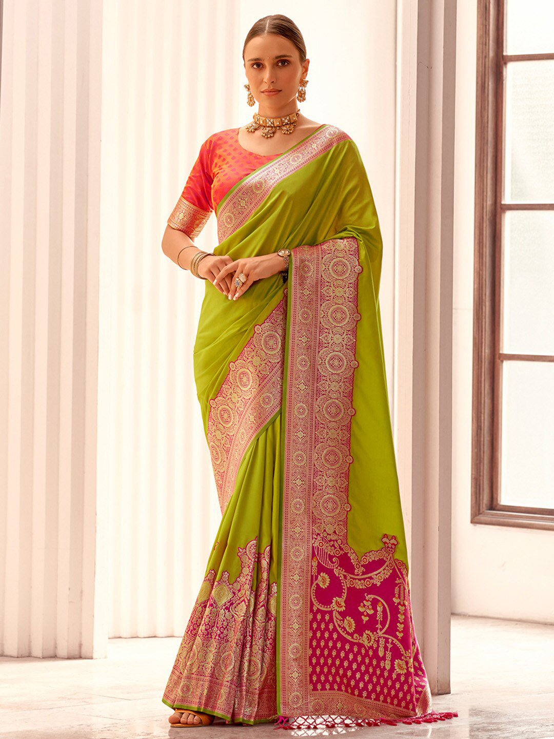 

Anouk Zari Banarasi Saree, Lime green
