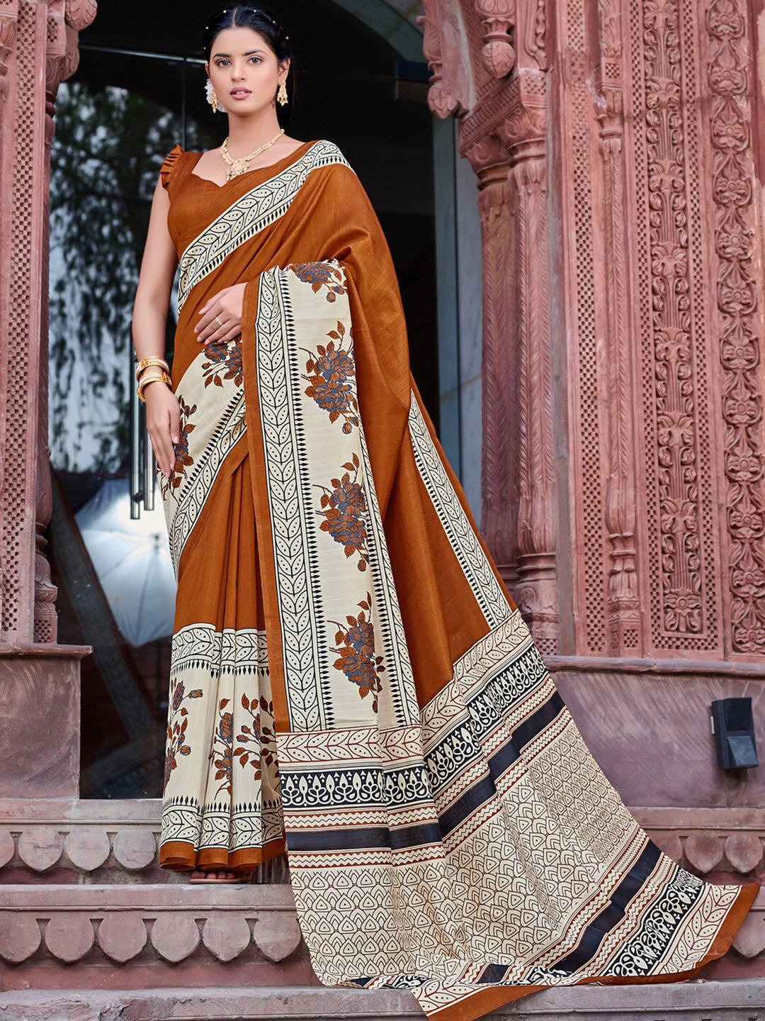 

Anouk Rustic Bhagalpuri Saree, Brown