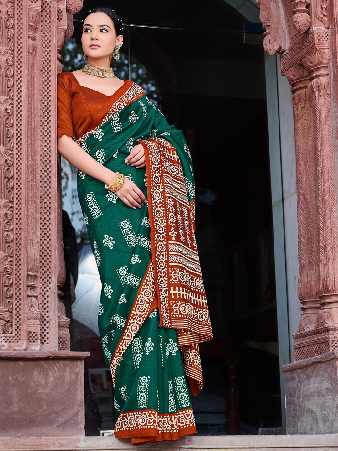 

Anouk Rustic Bagh Printed Bagru Saree, Green