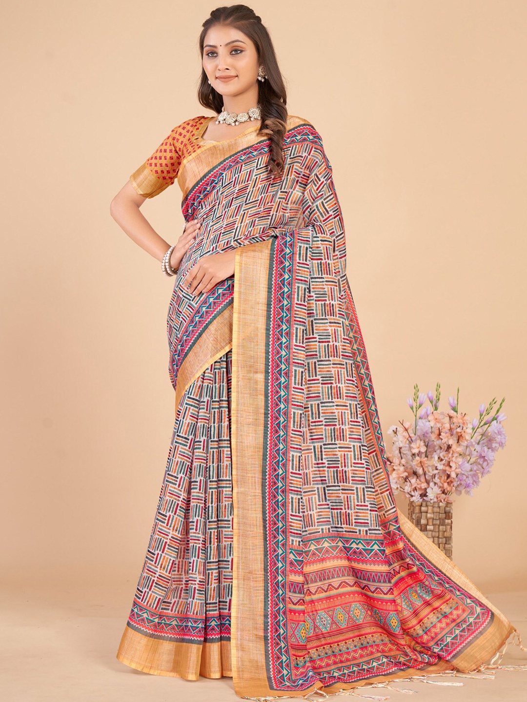 

Anouk Beige Geometric Printed Saree
