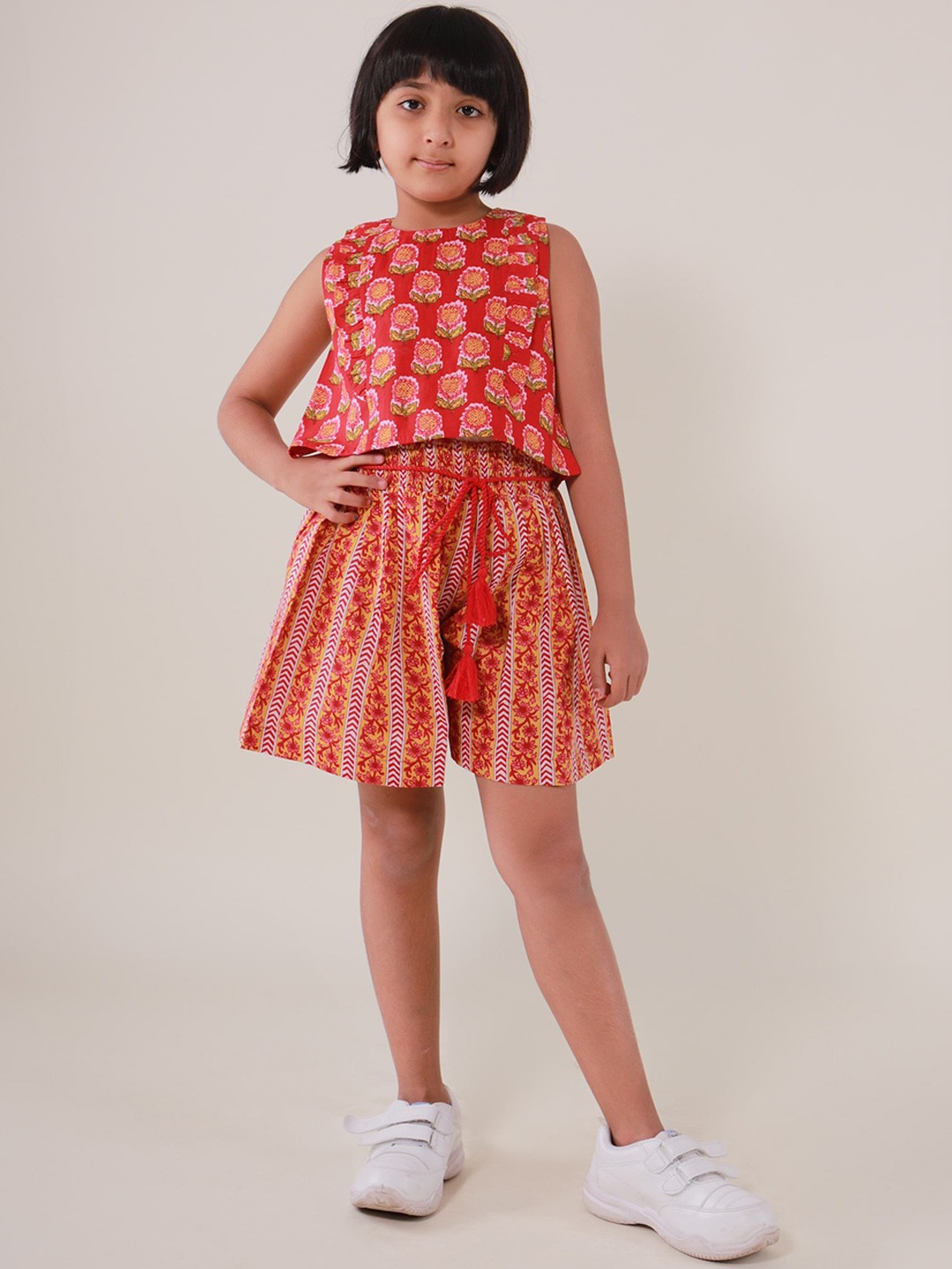 

Sangria Girls Printed Pure Cotton Top With Skirt, Red