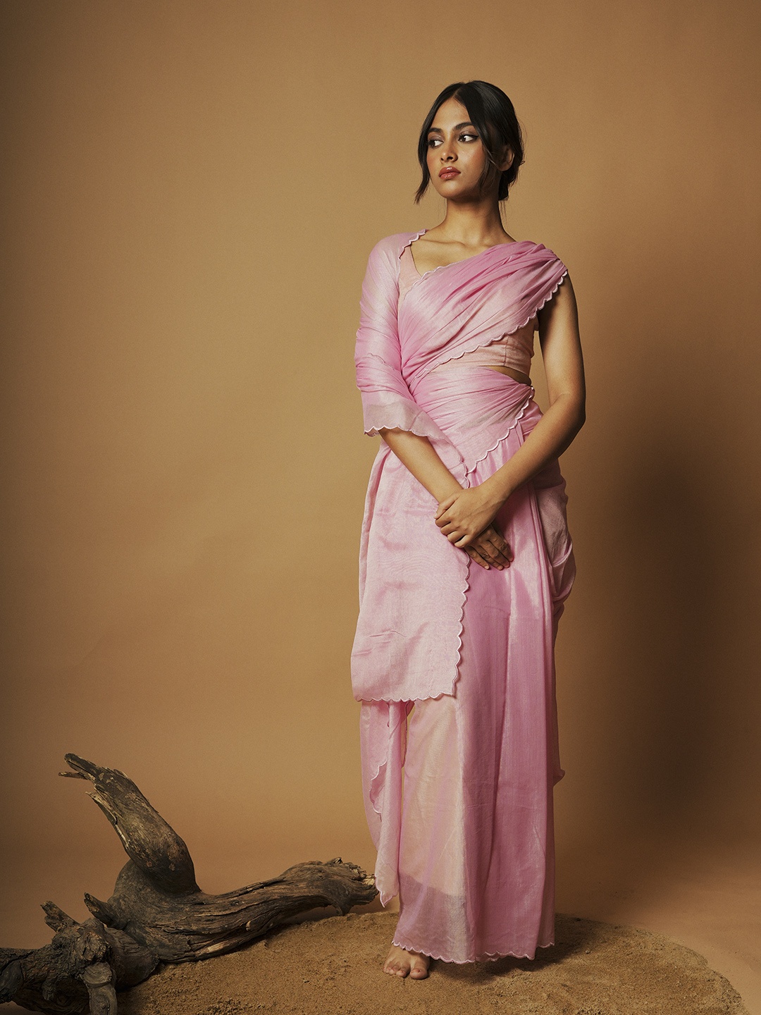 

HUTS AND LOOMS Embroidered Silk Cotton Saree, Pink