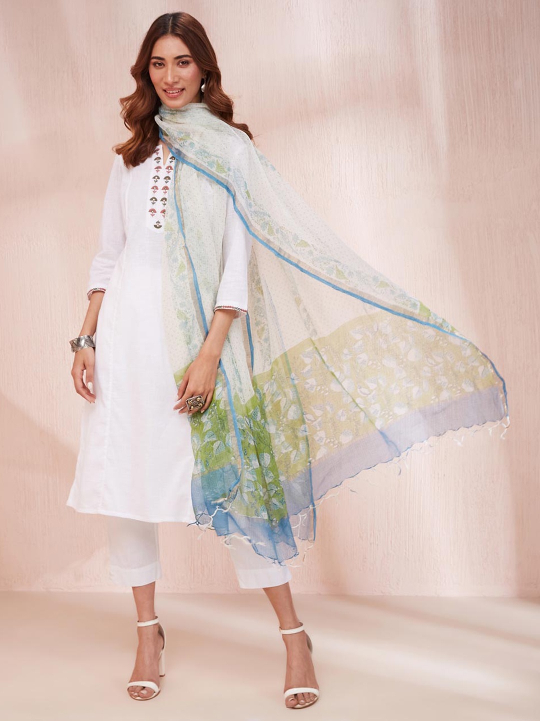 

Fabindia Floral Printed Cotton Silk Dupatta, Off white