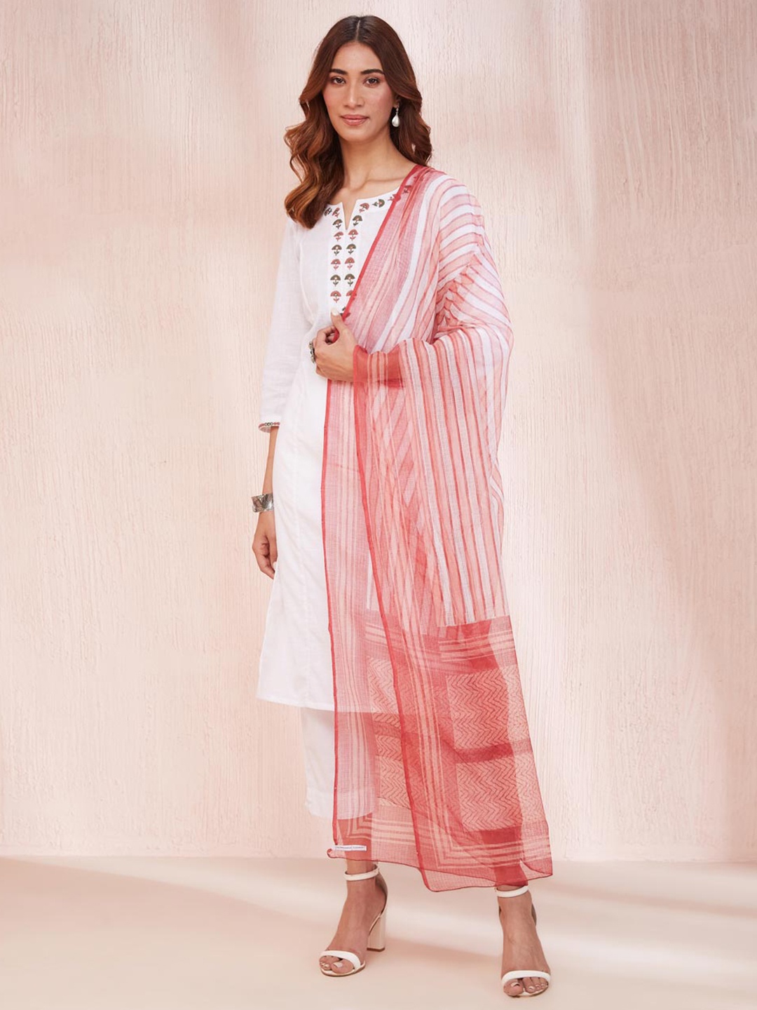 

Fabindia Pink Cotton Silk Hand Block Printed Dupatta, Coral