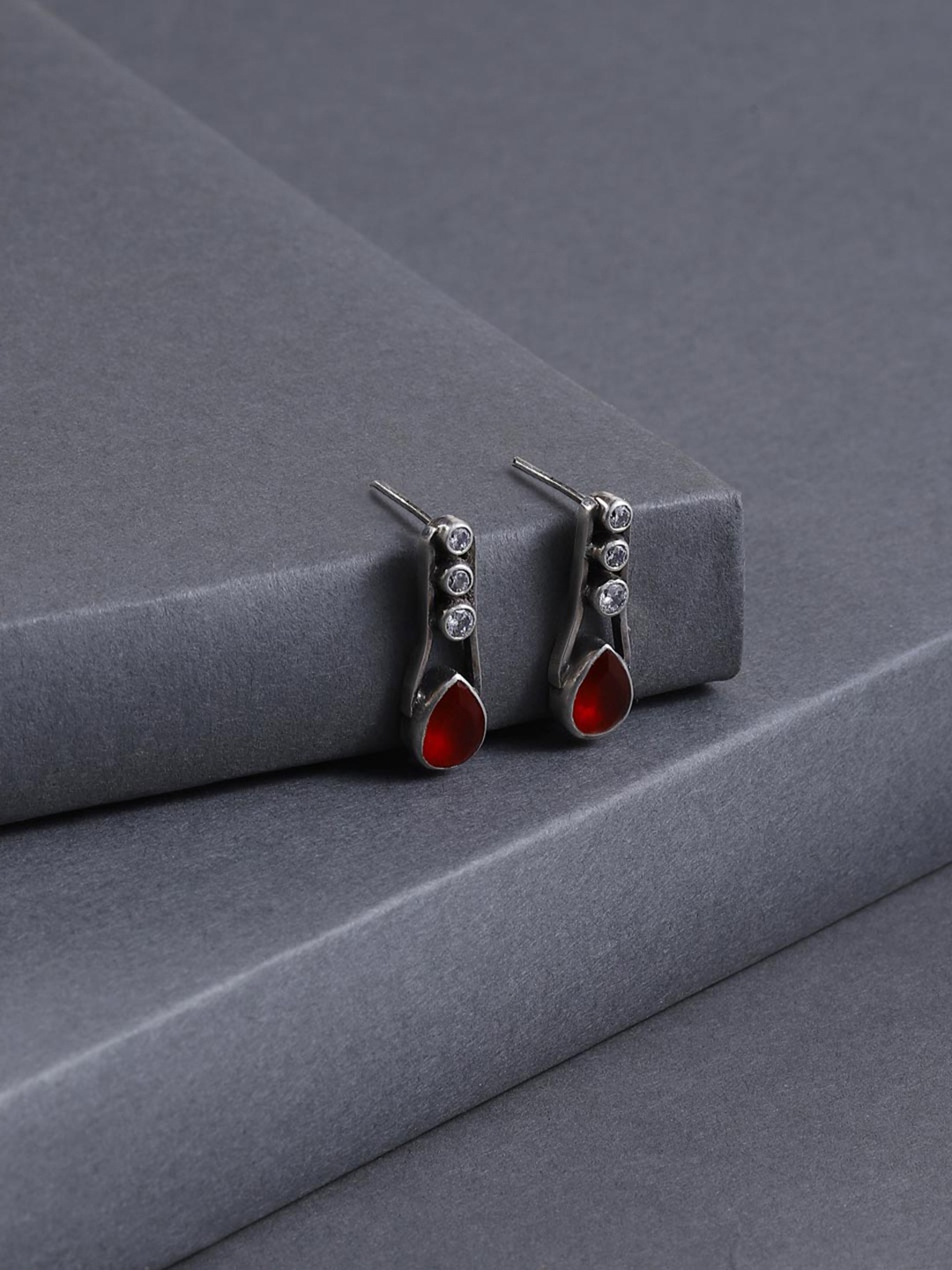

Fabindia Stone Studded Contemporary Stud Earrings, Silver
