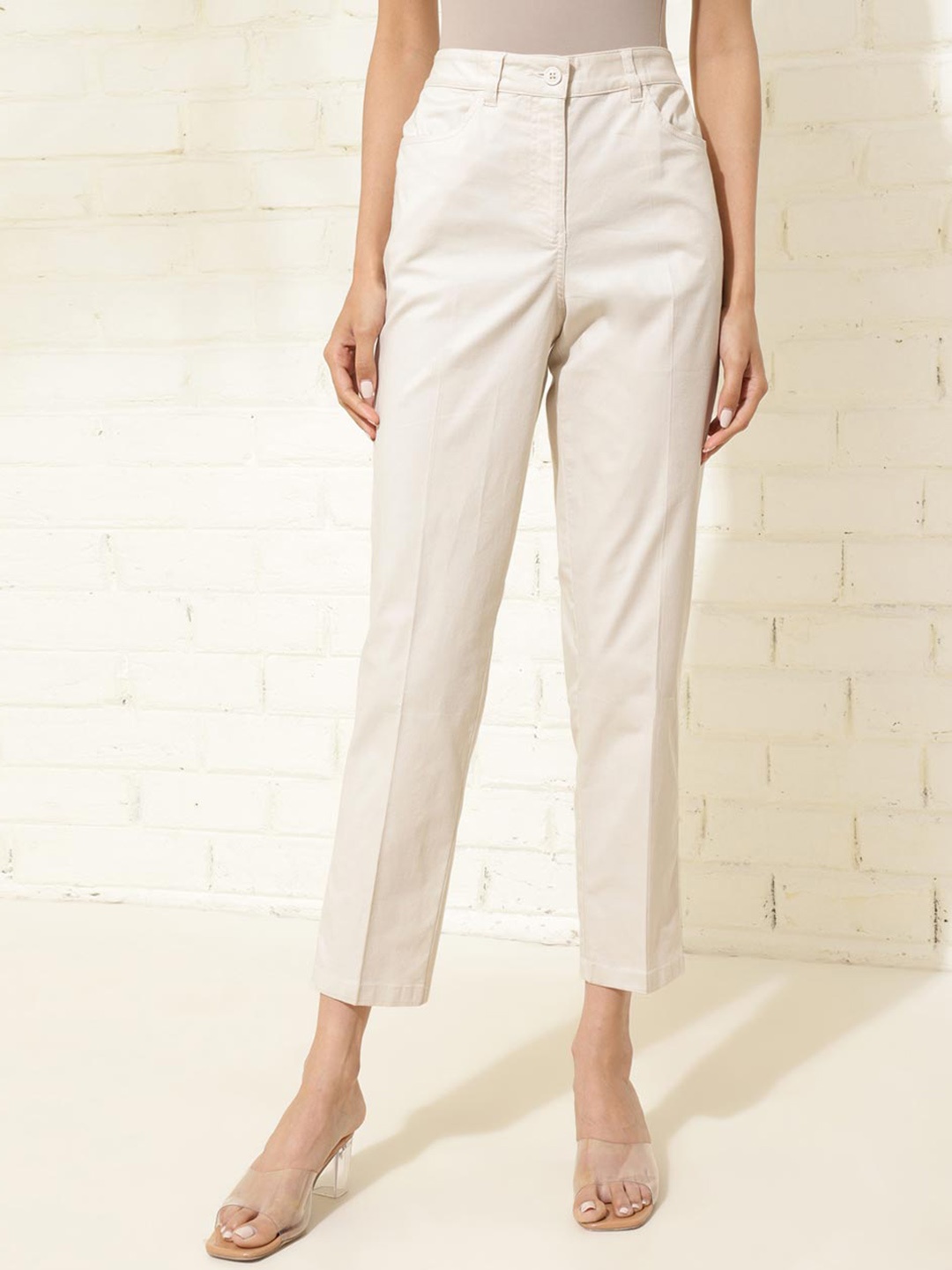 

Fabindia Women Slim Fit High-Rise Cotton Trouser, Off white