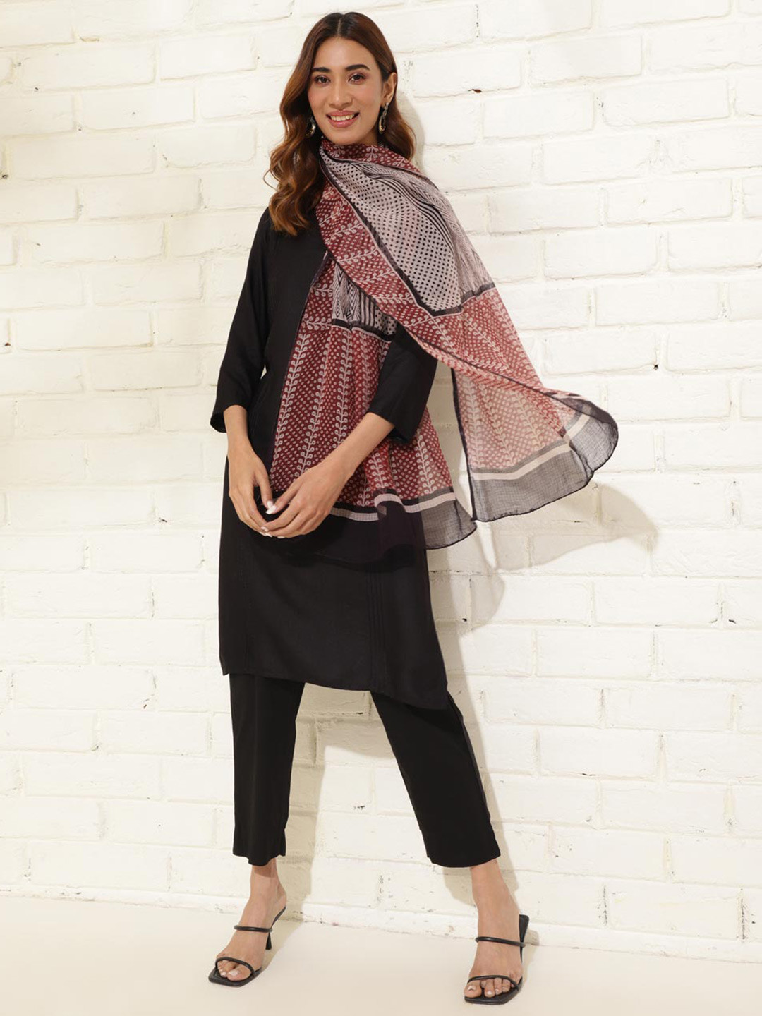 

Fabindia Ethnic Motifs Printed Cotton Silk Stole, Red