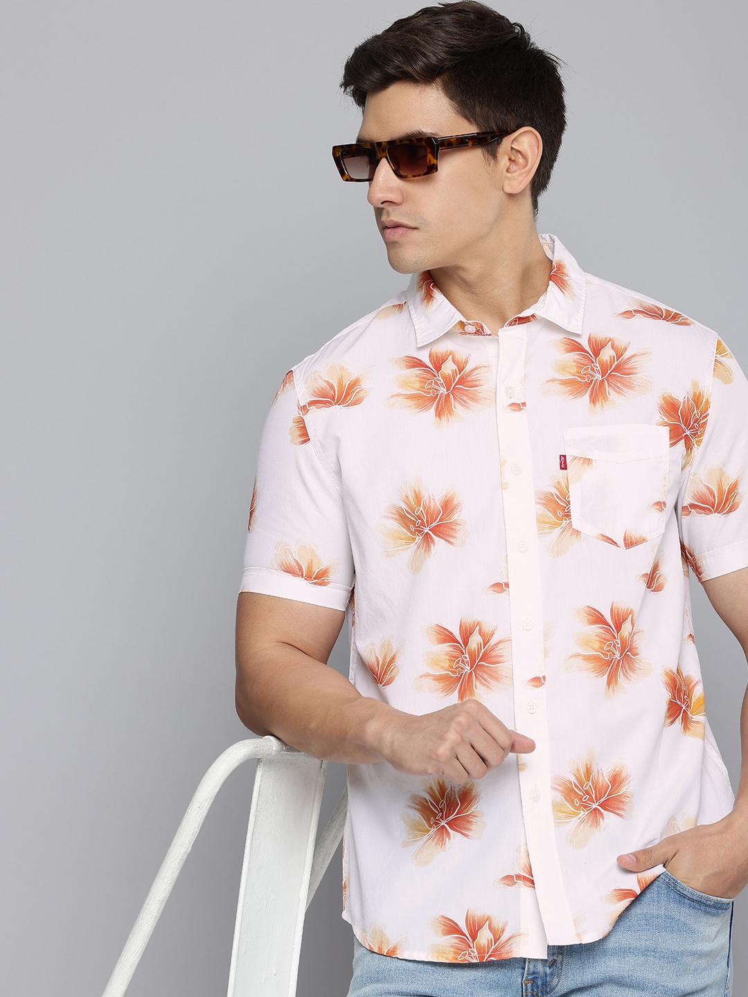 

Levis Pure Cotton Slim Fit Floral Printed Casual Shirt, White