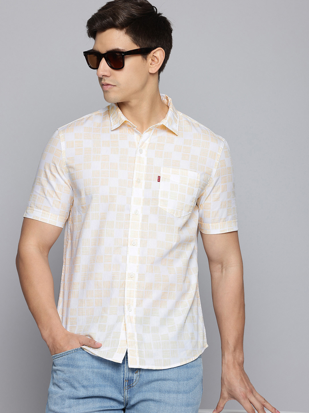 

Levis Men Slim Fit Pure Cotton Printed Casual Shirt, White
