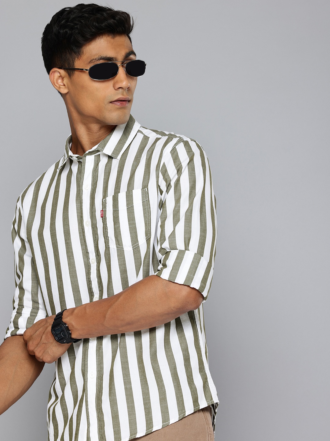 

Levis Slim Fit Vertical Stripes Pure Cotton Casual Shirt, White