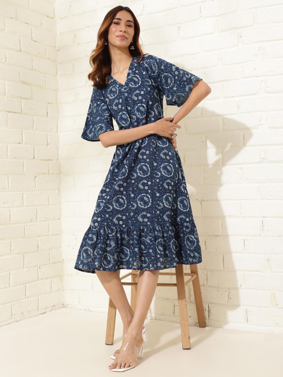 

Fabindia Ethnic Motifs Printed V-Neck Flared Sleeve A-Line Midi Dress, Blue