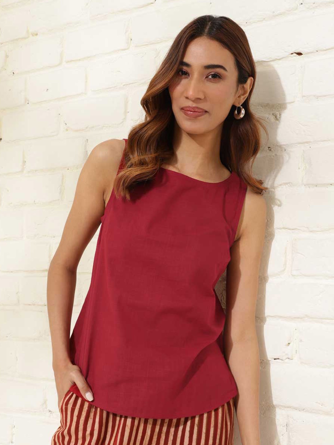 

Fabindia Slim Fit Round Neck Cotton Top, Maroon