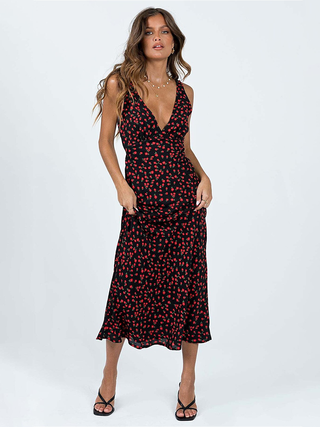 

LULU & SKY Floral Print Sleeveless V-Neck Fit & Flare Dress, Black
