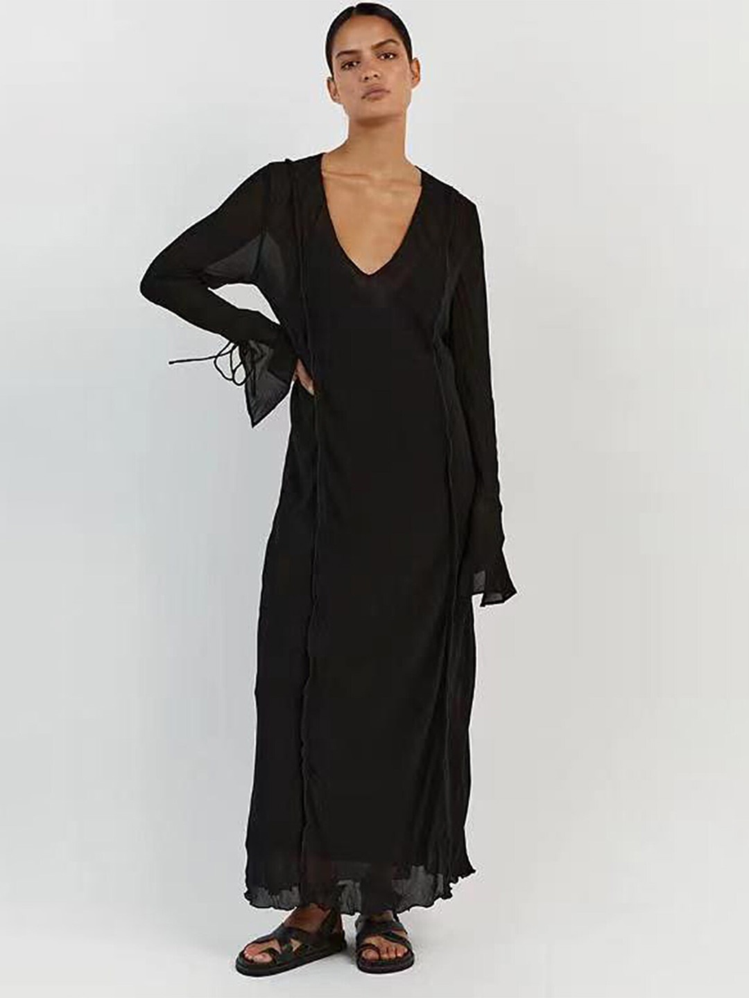

LULU & SKY Slit Sleeve Maxi Dress, Black