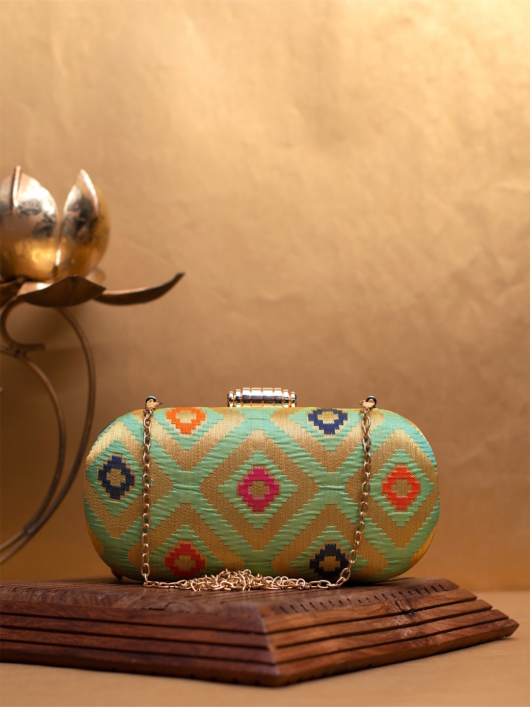 

ARTKLIM Embroidered Box Clutch, Green