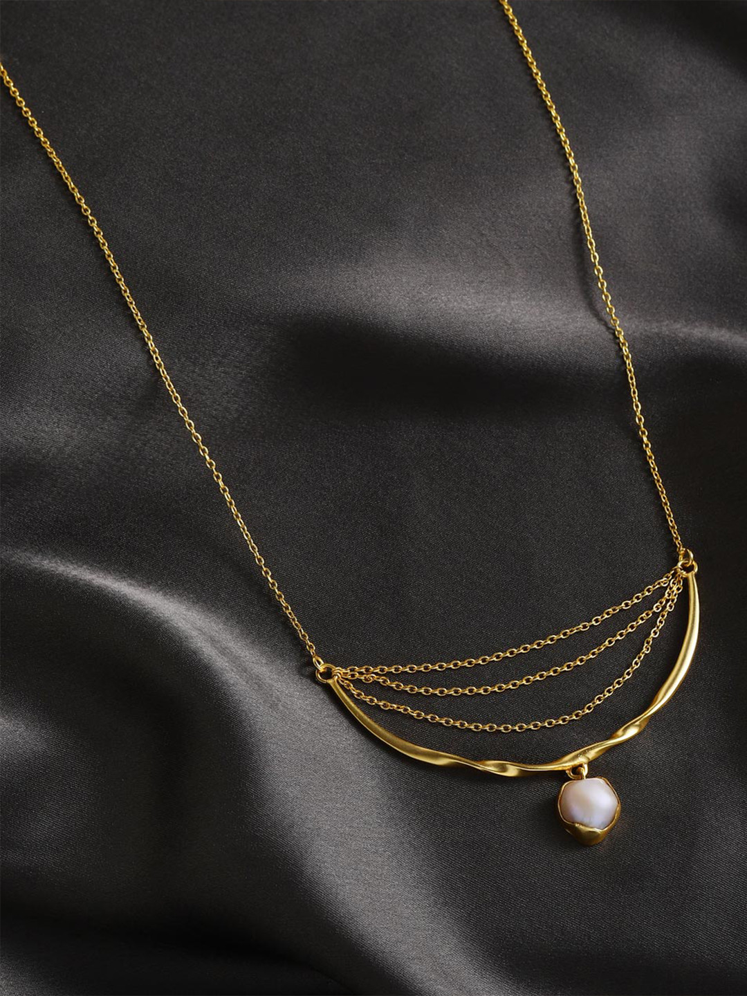 

Fabindia Pearls Studded Silver Necklace, Gold