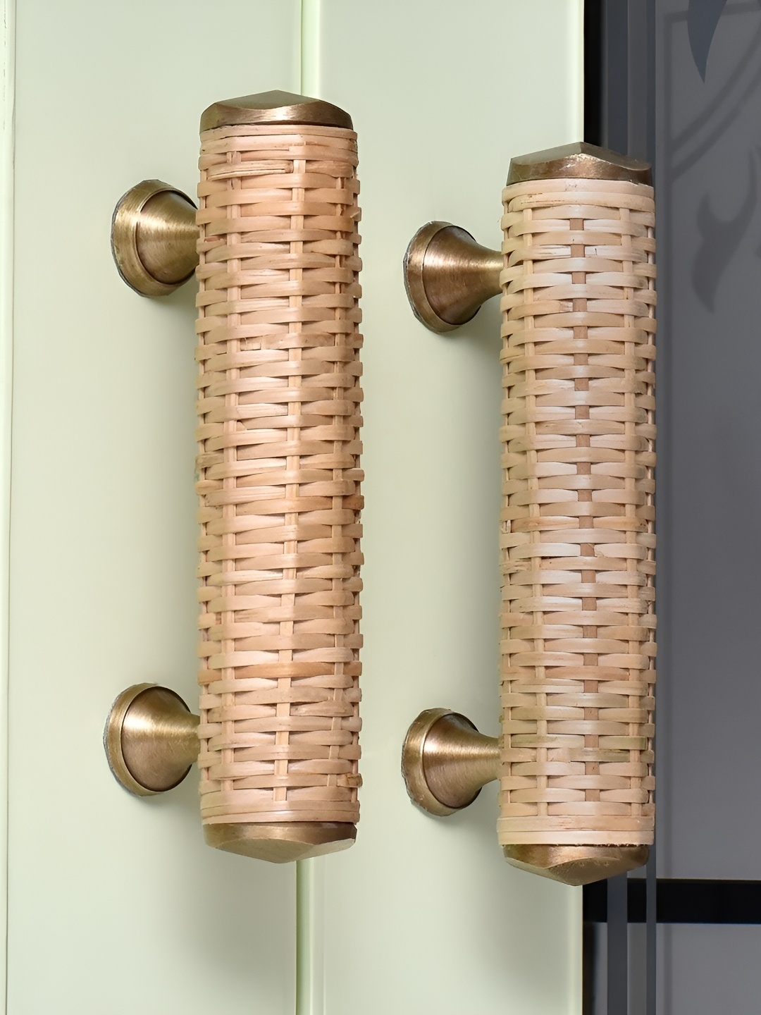 

Indianshelf Beige & Brown Round Rattan Wooden Cabinet Handles