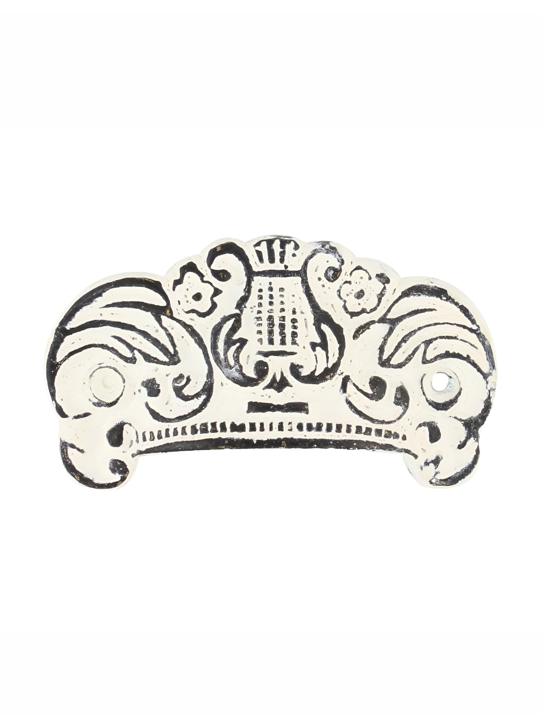 

Indianshelf Cream Coloured & Black Iron Distressed Vase D Door Handle