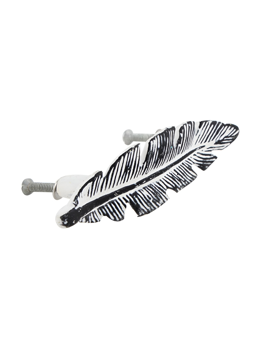 

Indianshelf White & Black Feather Distressed Iron Door Handle