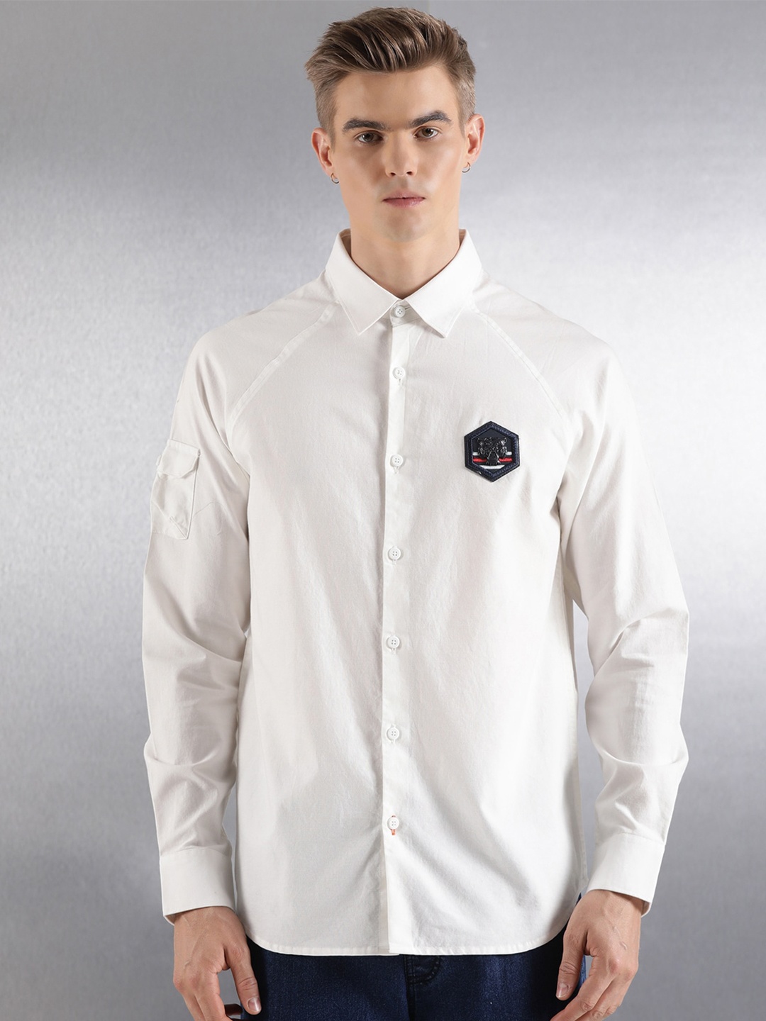 

Breakbounce Boxy Printed Cotton Casual Shirt, Off white