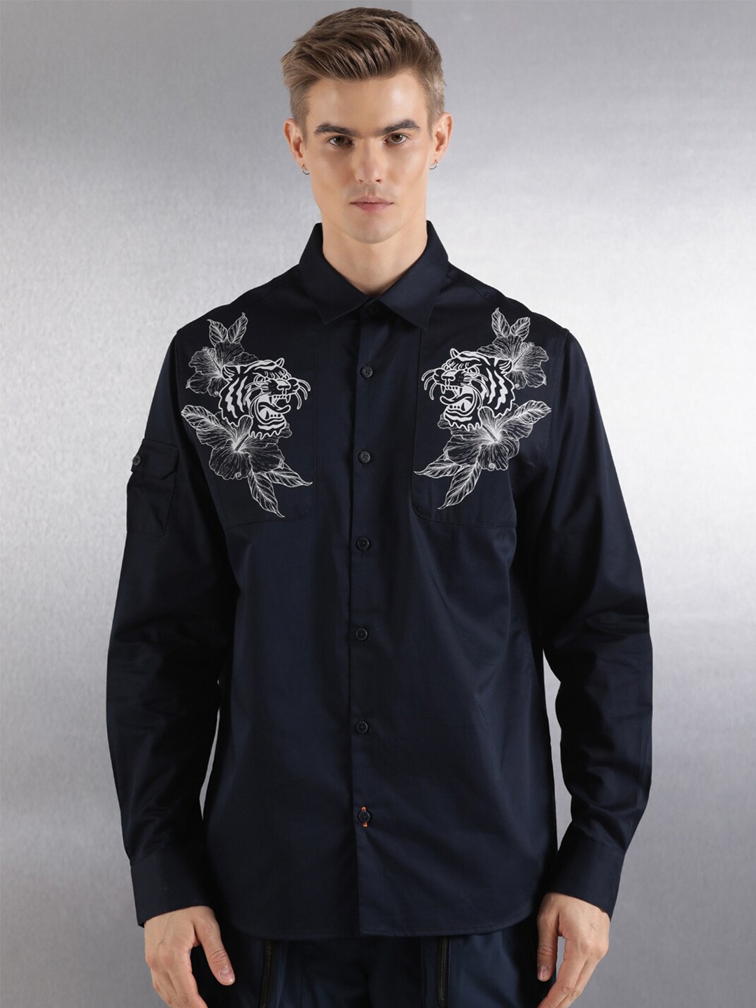 

Breakbounce Boxy Printed Cotton Casual Shirt, Navy blue