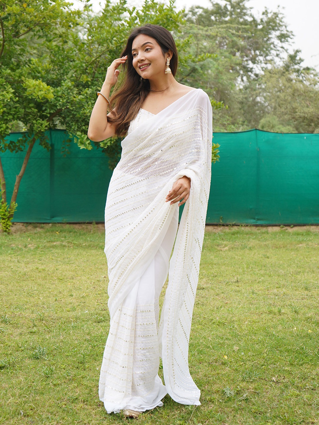 

SAREESBYCHIRAG Embellished Embroidered Mirror Work Pure Georgette Saree, White