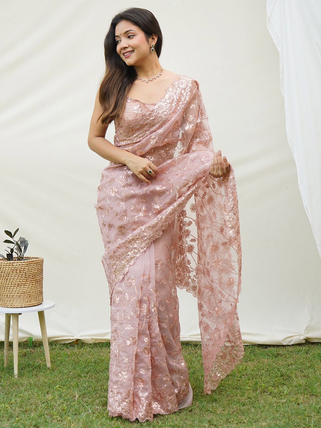 

SAREESBYCHIRAG Embellished Embroidered Organza Saree, Pink