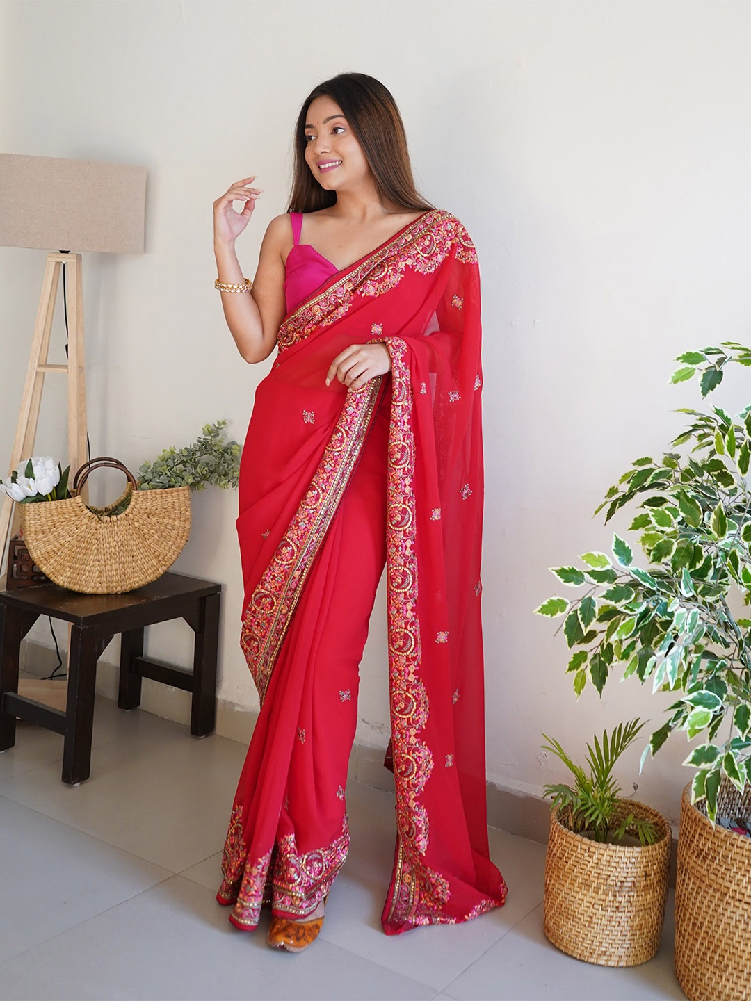 

SAREESBYCHIRAG Floral Embroidered Saree, Red