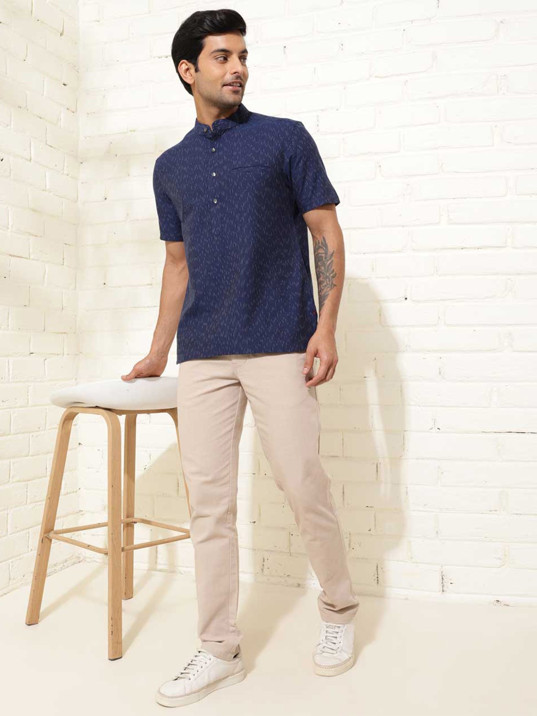 

Fabindia Slim Fit Cotton Casual Shirt, Navy blue